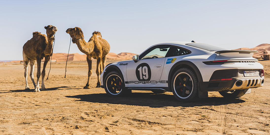 2023_porsche_911-dakar_rear_2.jpg